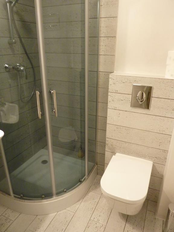 Koro De Varsovio - Apartament Ciasna 10 Eksteriør billede