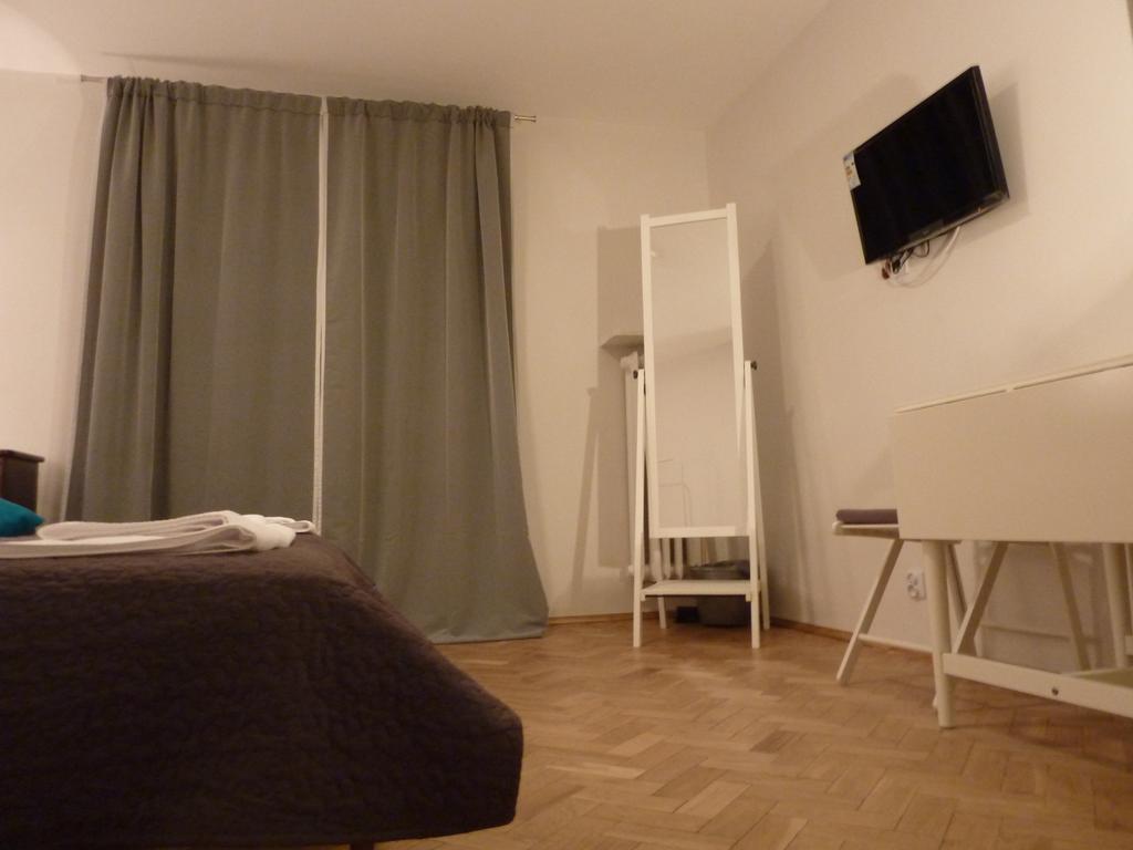 Koro De Varsovio - Apartament Ciasna 10 Eksteriør billede