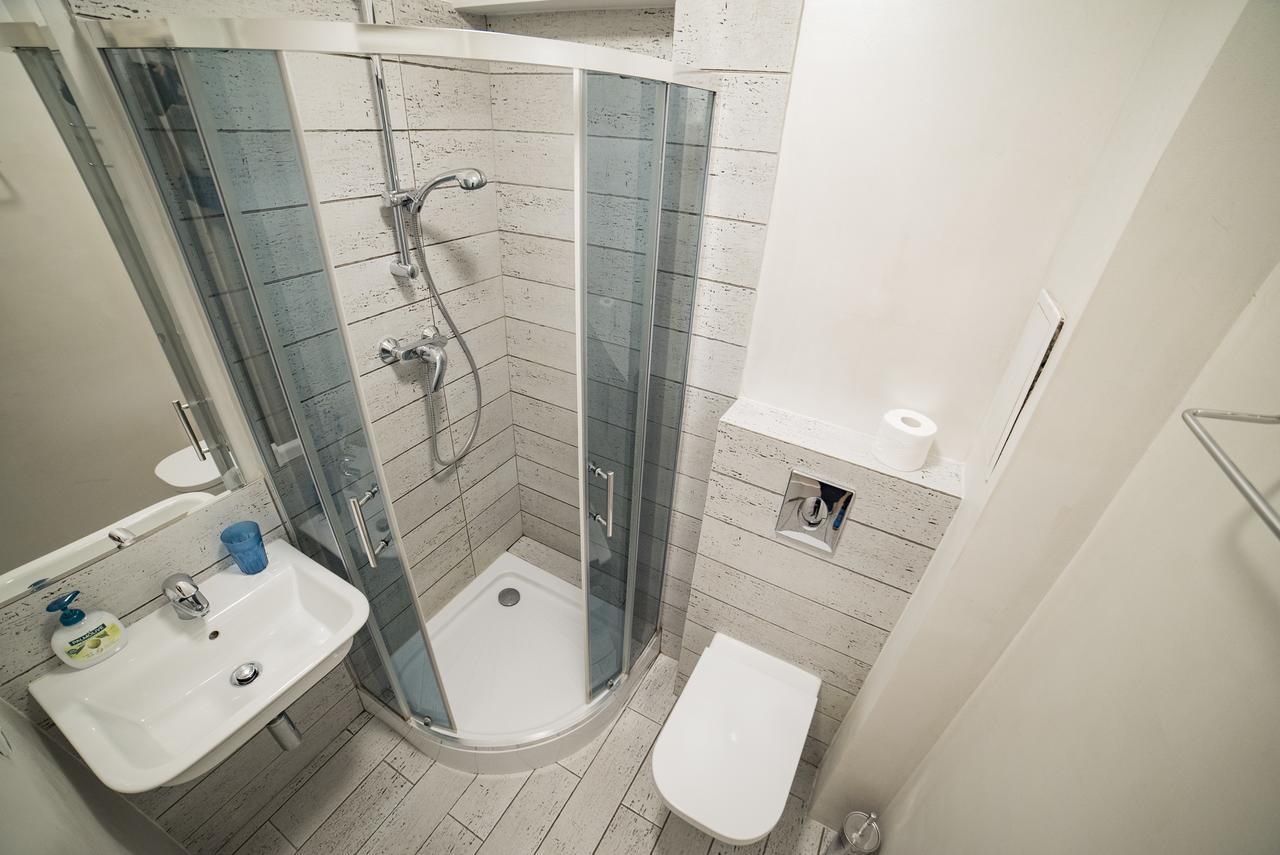 Koro De Varsovio - Apartament Ciasna 10 Eksteriør billede