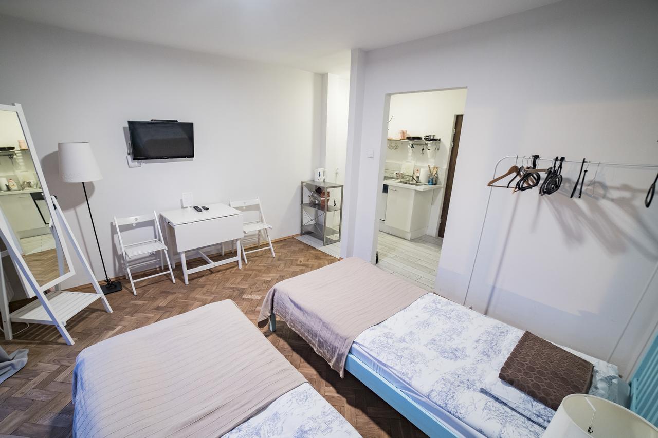 Koro De Varsovio - Apartament Ciasna 10 Eksteriør billede